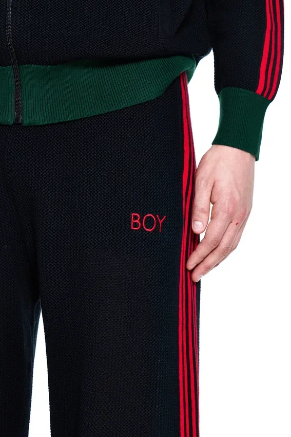 Pantaloni da tuta all’uncinetto